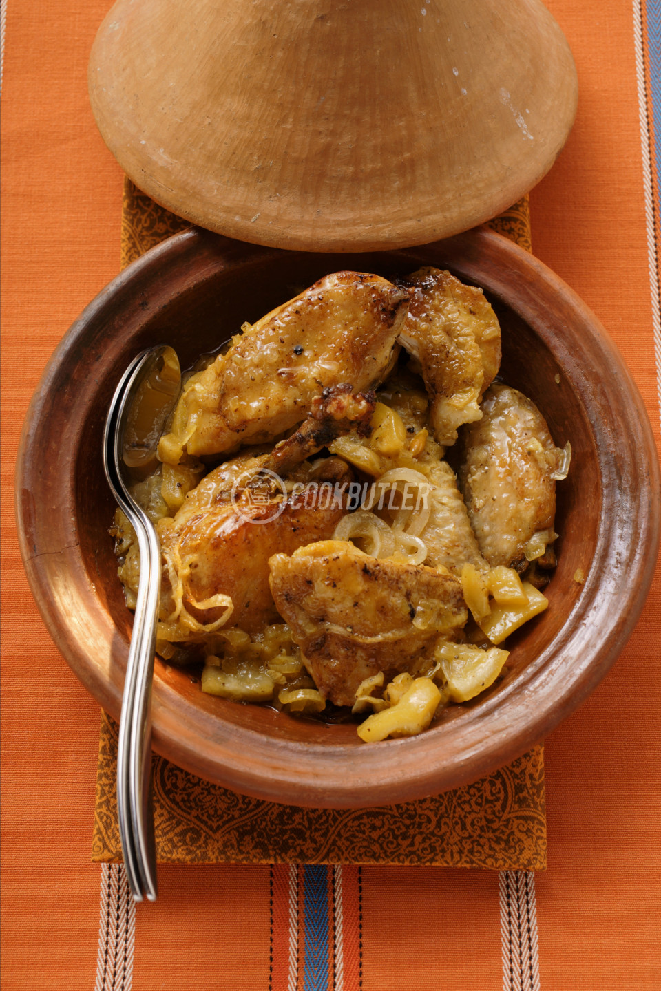 Tajine mit Schmorhähnchen und Zwiebeln | preview