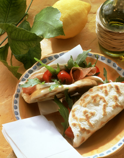 Piadina mit Rauke und Rohschinken