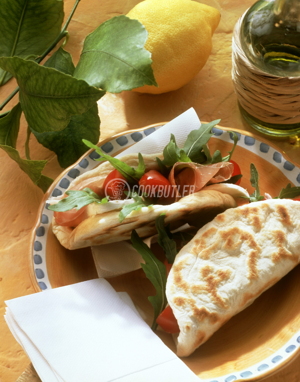 Piadina mit Rauke und Rohschinken | preview