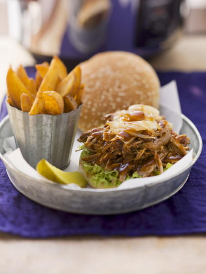Classic Pulled Pork Sandwich with Lettuce