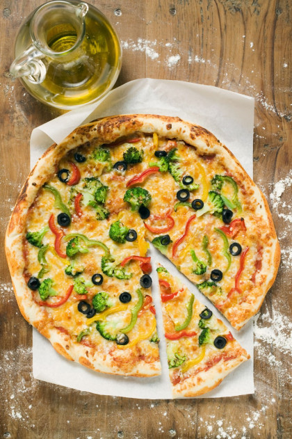 Broccoli, Peppers, and Olive Pizza