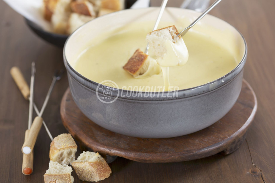 Med-style Cheese Fondue | preview