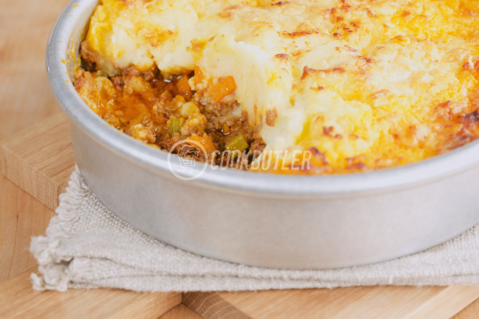 Beef mince and potato mash bake | preview