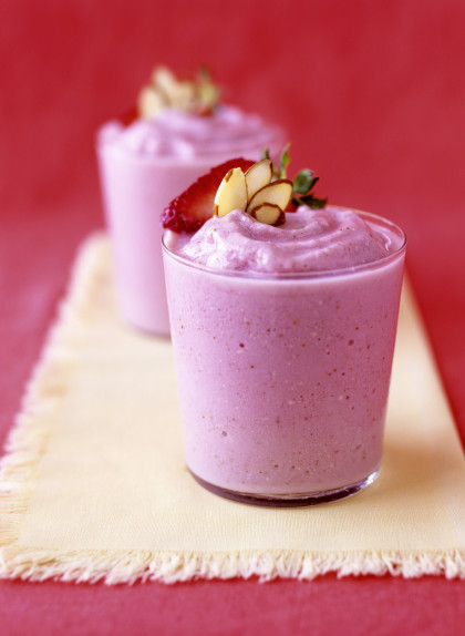 Strawberry and almond smoothie