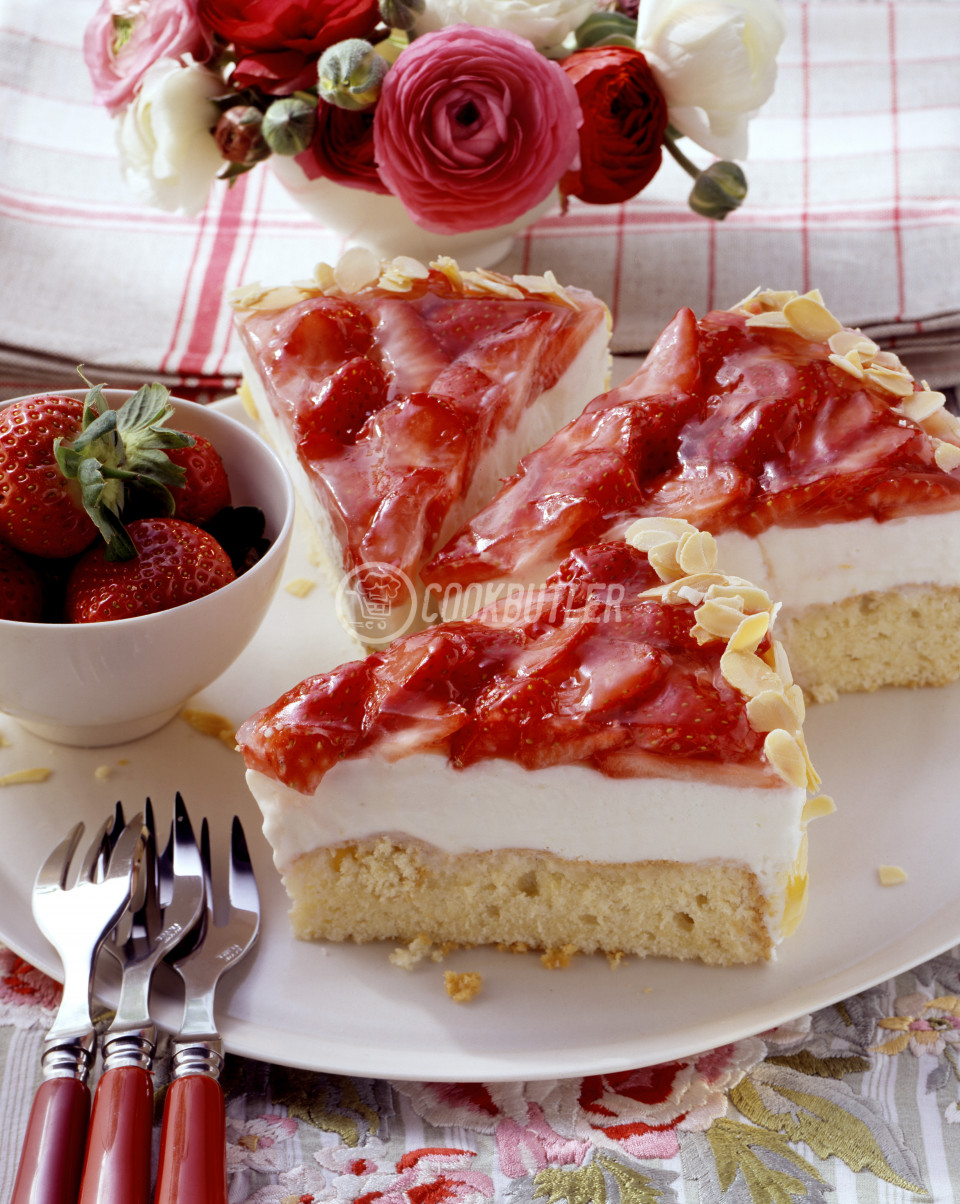 Quark cake with strawberries | preview