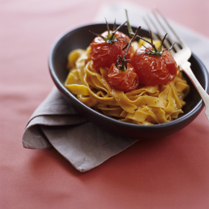 Chilli pasta with garlic and baked cherry tomatoes