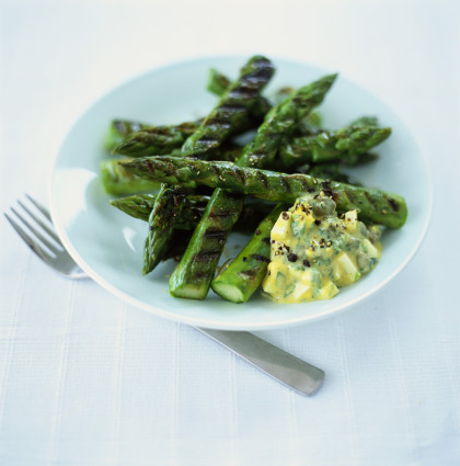 Grilled green asparagus with egg sauce