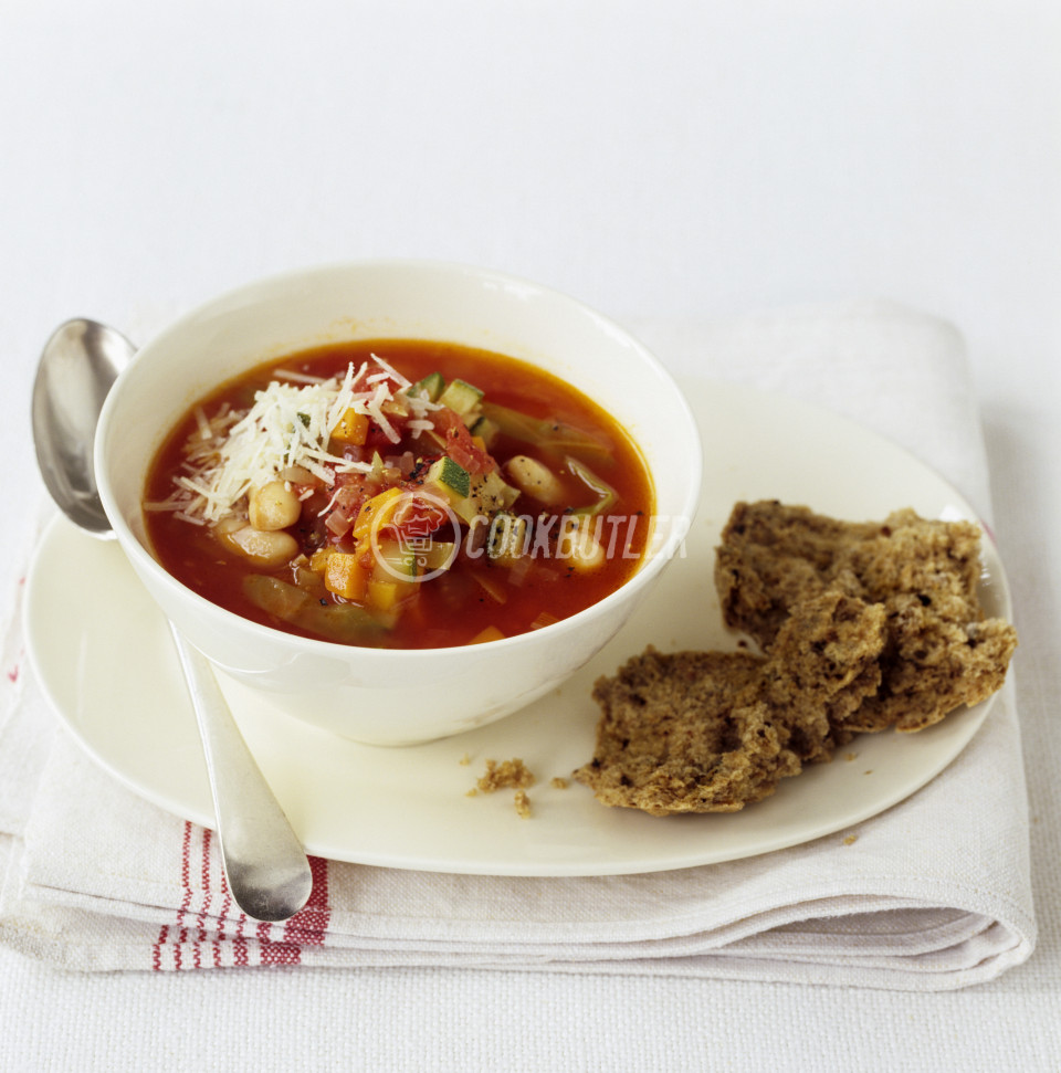 Minestrone con pane integrale (Minestrone with wholemeal bread) | preview