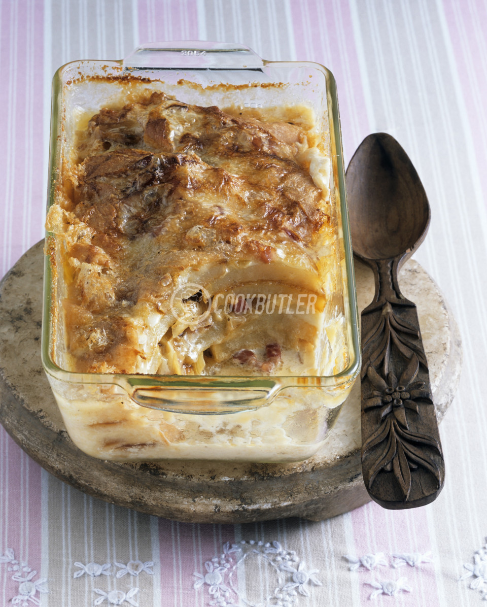 Tartiflette (Potato bake with Reblochon cheese, France) | preview