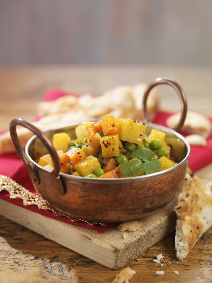 Aloo Mutter - Vegetable curry with naan bread