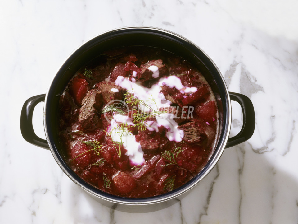 Borscht with beef | preview