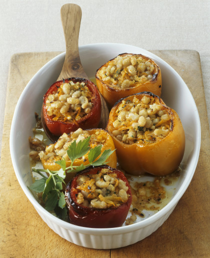 Oven-baked peppers stuffed with beans (Bulgaria)