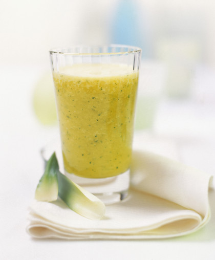 Carrot, courgette and pineapple juice
