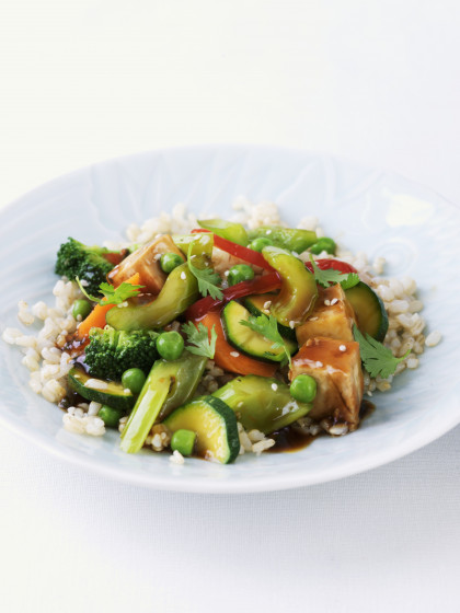 Stir fried vegetables with tofu and brown rice