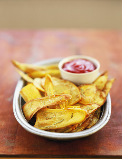 Sweet potato chips with ketchup