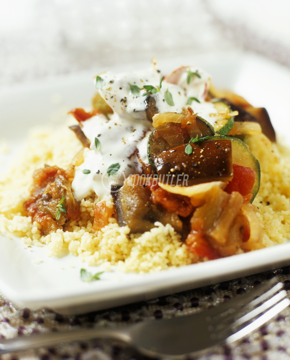 Ratatouille with yogurt sauce on couscous | preview