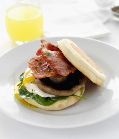 English Muffin with Bacon, Mushroom, Egg and Spinach