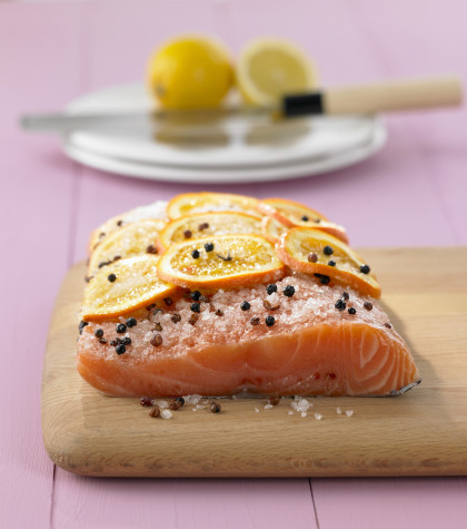 Marinated salmon with Sichuan pepper and oranges