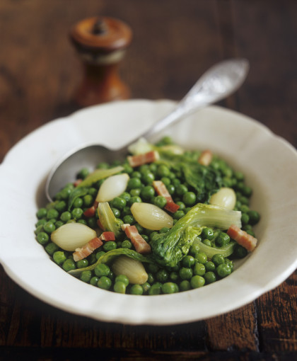 Petits pois à la francaise (peas with shallots, bacon and lettuce)
