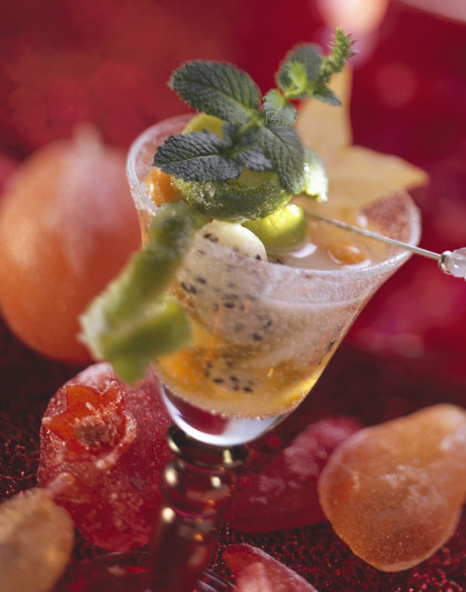 Champagne sangria with fruit and mint