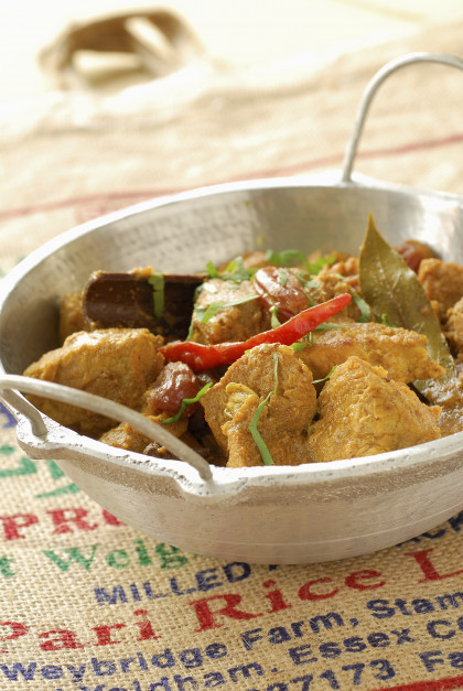 Pork curry with raisins (India)