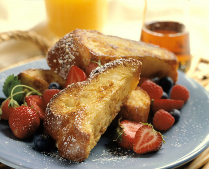 Poor Knights with fresh berries and maple syrup (French Toast)