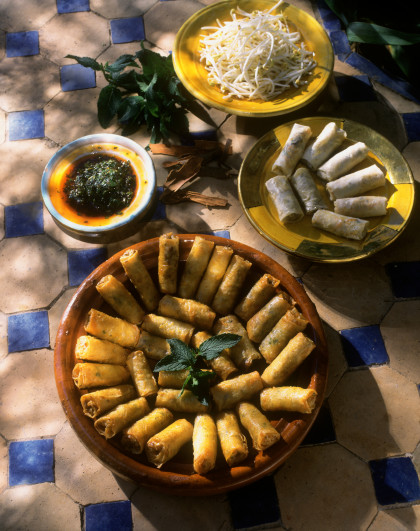 Moroccan spring rolls (Pastry rolls filled with mince and mint)