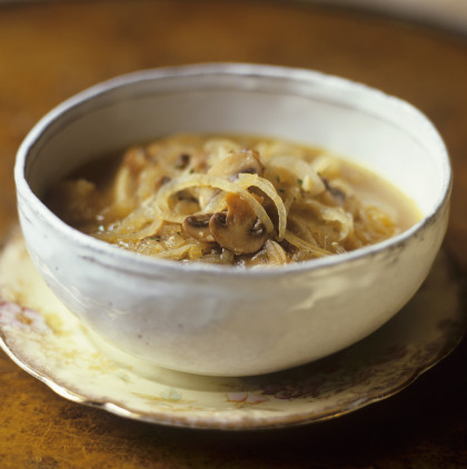 Onion soup with mushrooms (S-W France)