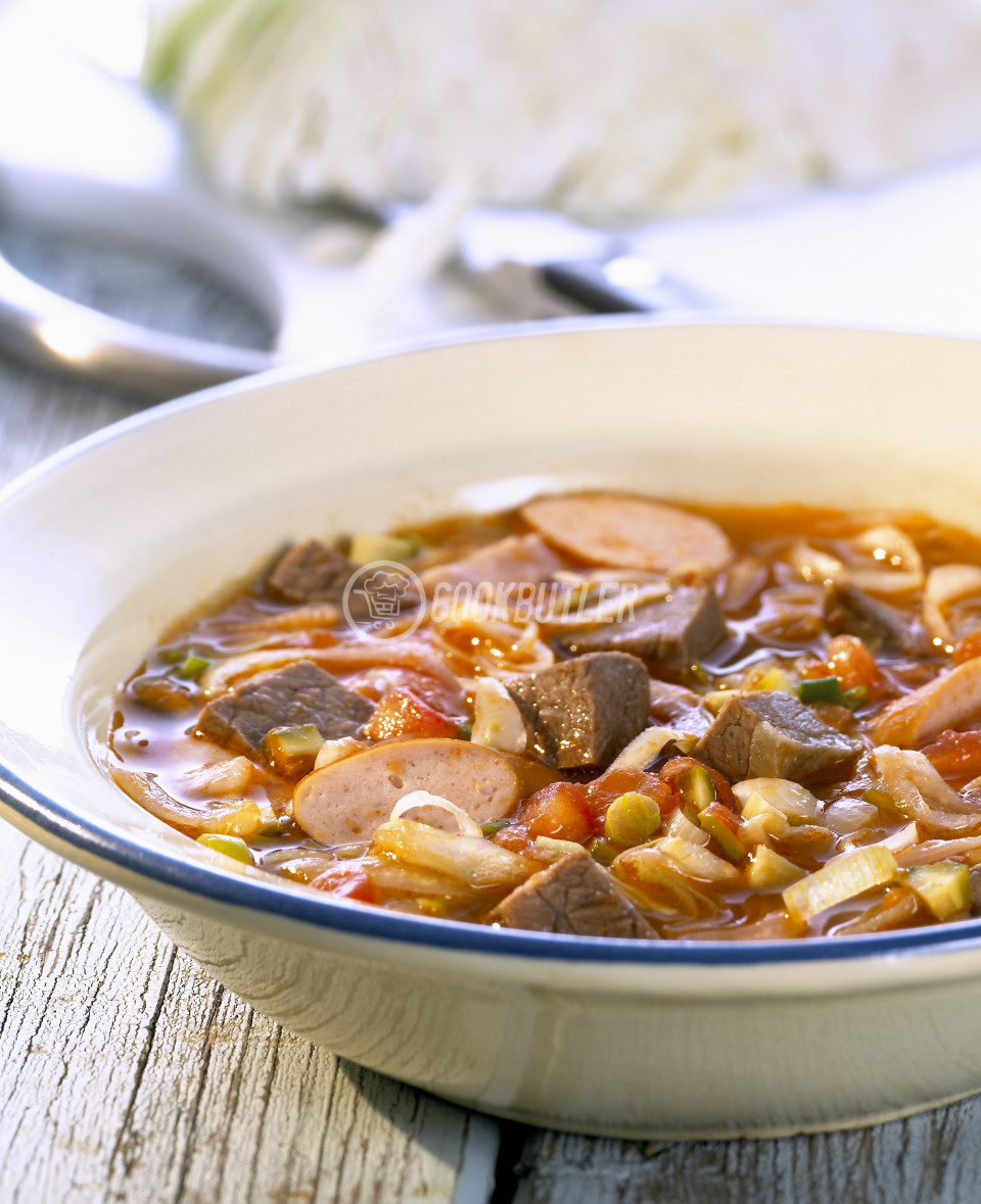 Solyanka (vegetable stew with meat and sausage, Russia) | preview