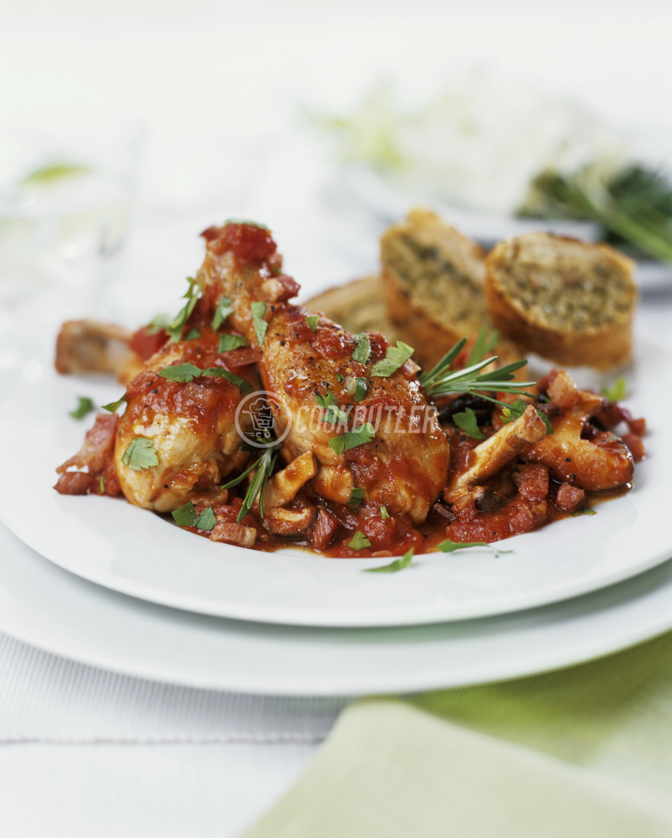 Pollo alla cacciatora (chicken with tomatoes and mushrooms) | preview