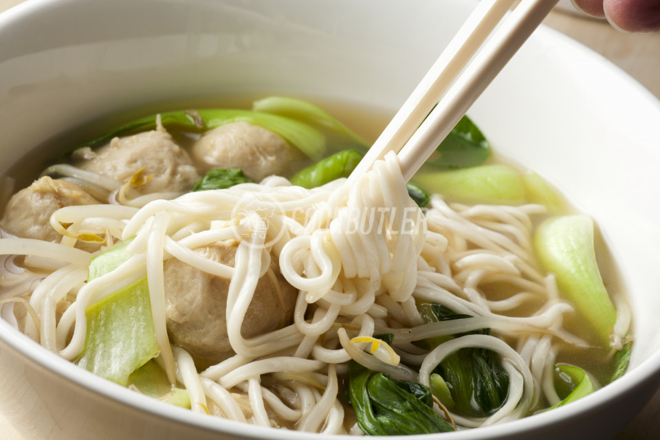 Shanghai noodle soup with bok choy and meat balls | preview