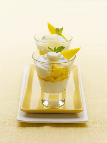 Mango and yogurt dessert