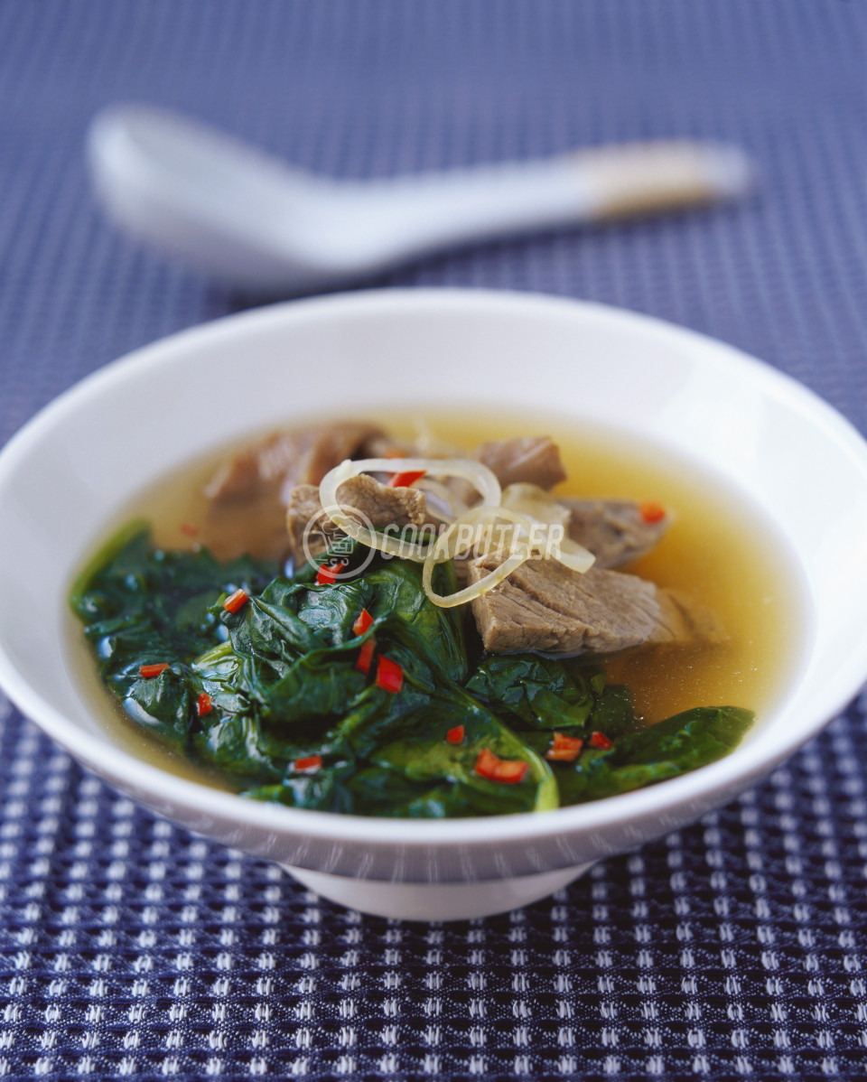 Vietnamese beef and spinach soup | preview