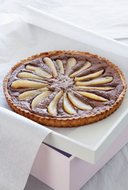 Chocolate tart with champagne pears
