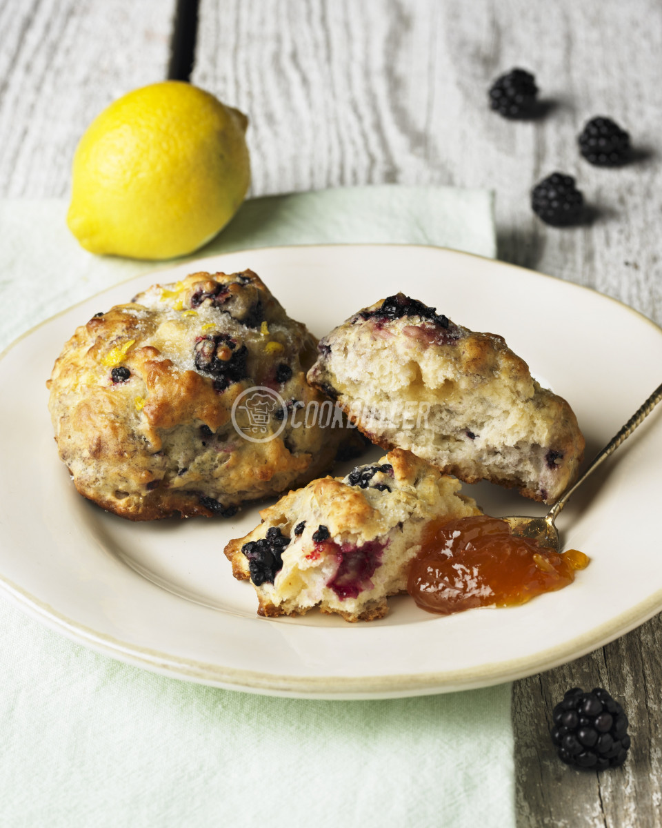 Blackberry and lemon scones | preview