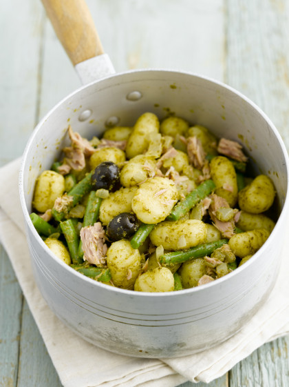 Gnocchi with pesto, beans, olive and chicken