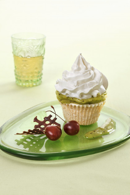 Cupcake with kiwi cream