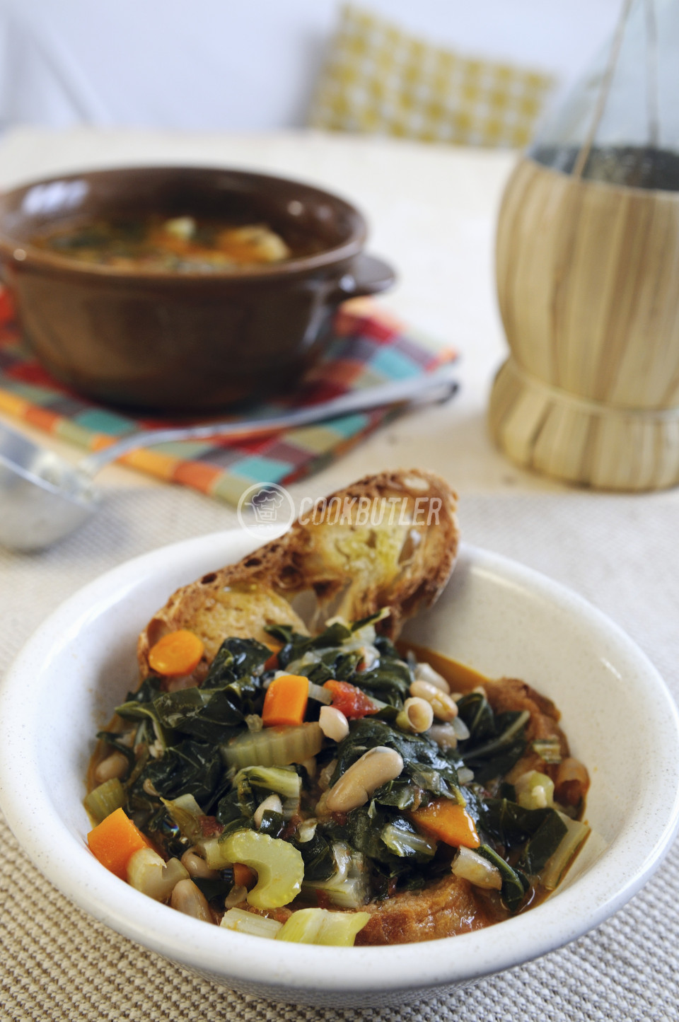 Black cabbage, bean and crostini stew (Tuscany, Italy) | preview