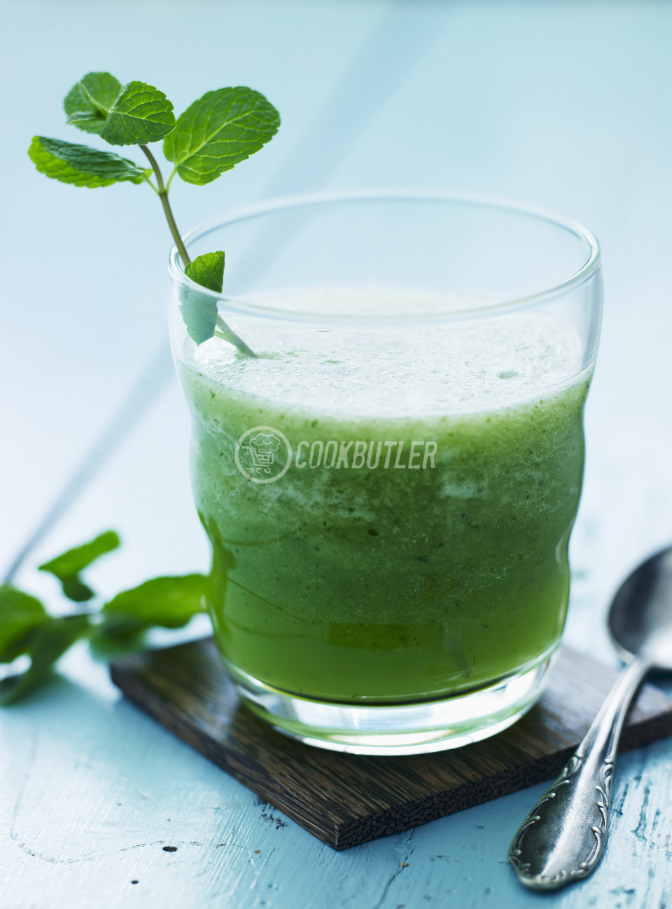 Cucumber and melon drink with mint | preview