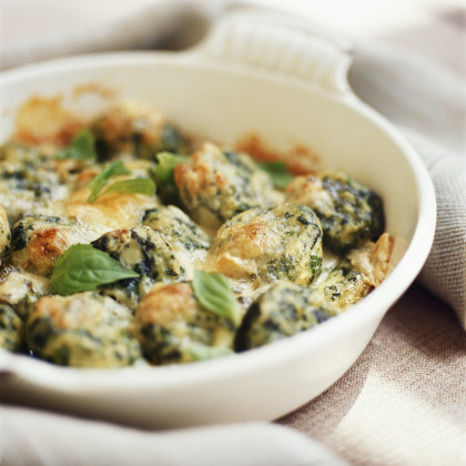 Spinach gnocchi with basil