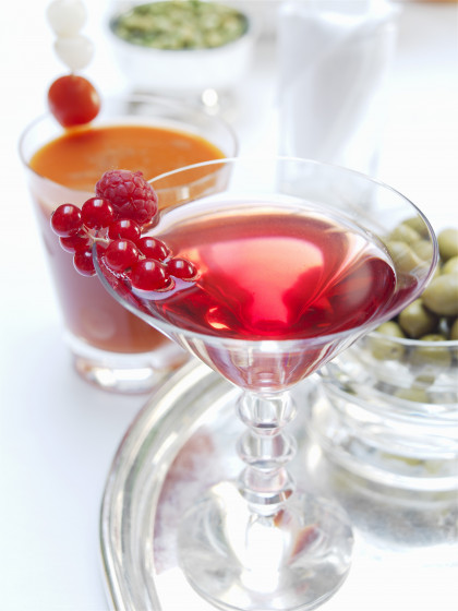 Vitamin-rich fruit and vegetable cocktail/ Redcurrant and raspberry cordial