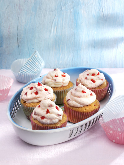 Cupcakes with fruit buttercream