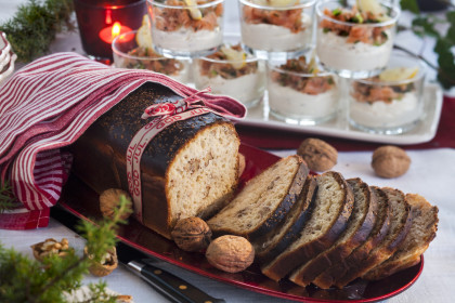 Walnut bread for Christmas (Sweden) (gluten-free)