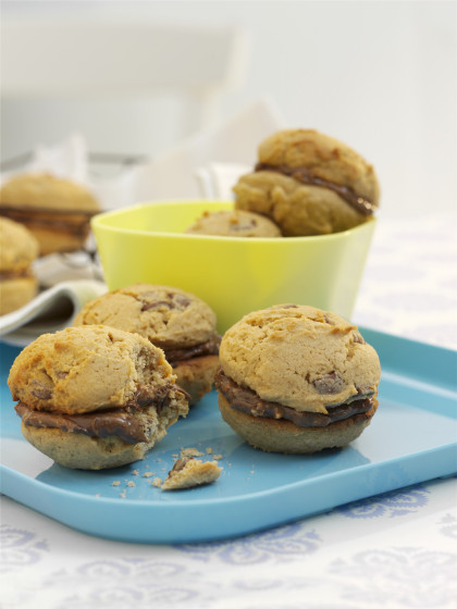 Whoopie Pies with peanut butter and chocolate chips