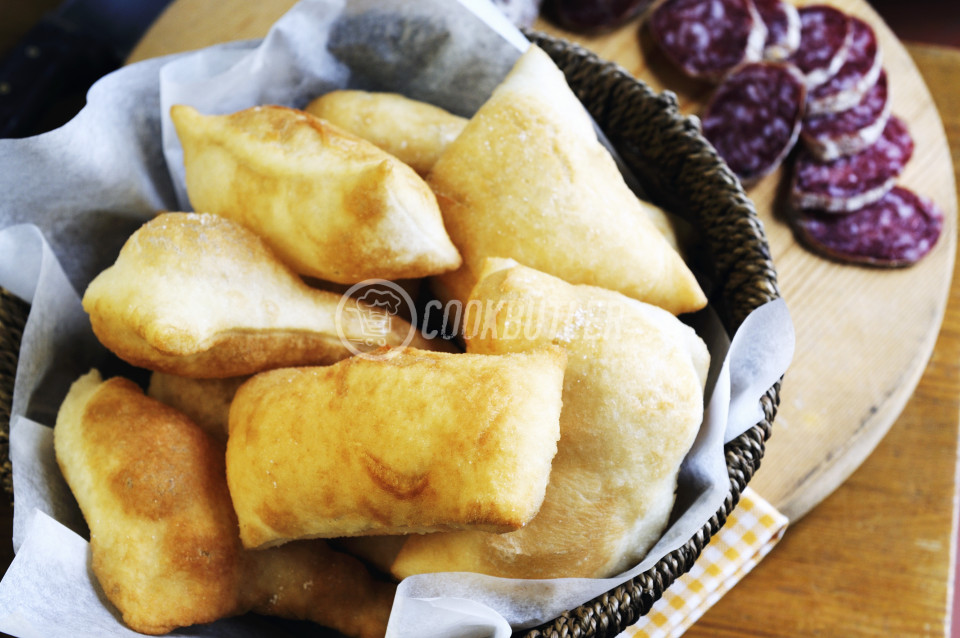 Gluten-free Torta fritta con salame (fried Italian pastries) | preview