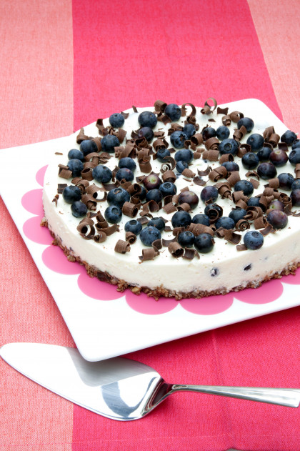 Blueberry cheesecake with a muesli base
