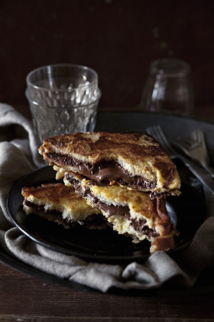 French toast with chocolate filling