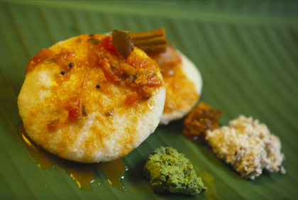 Gluten-free Indian rice & lentil flatbread with chutney (Idli sambar)