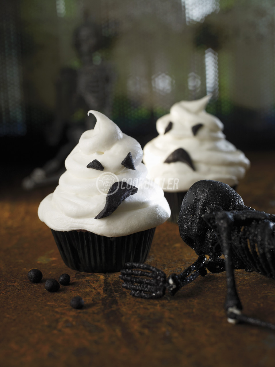Ghost cupcakes for Halloween | preview