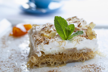 Sugar free Ekmek (layered desserts with kadaifi and cream, Greece)